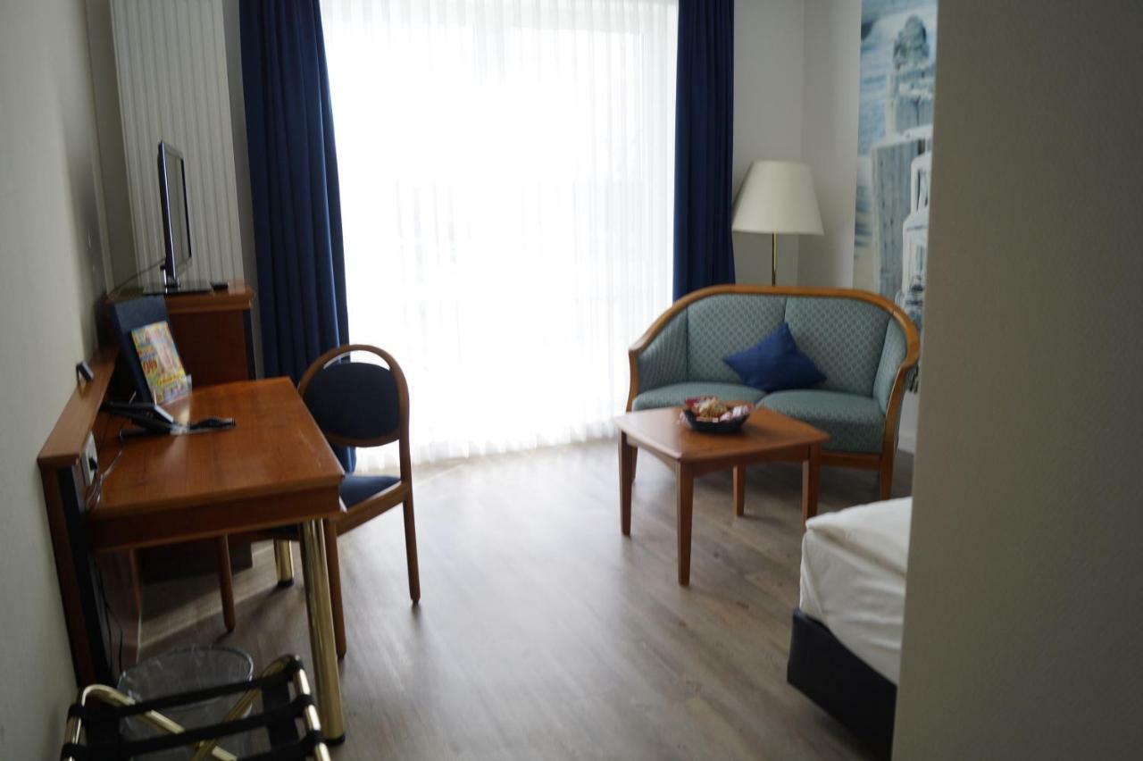 Novum 4*