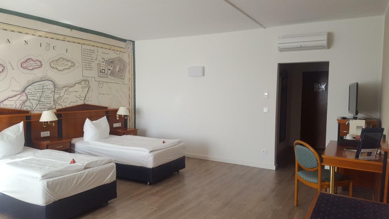 Novum 4*